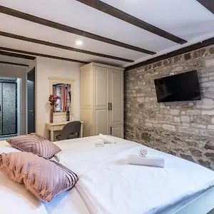 Old Town Matusko Bed & Breakfast